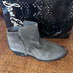 Sam Edelman Packer Asphalt gray Suede Ankle Bootie Woman’s Size 6 Wide or 6W
